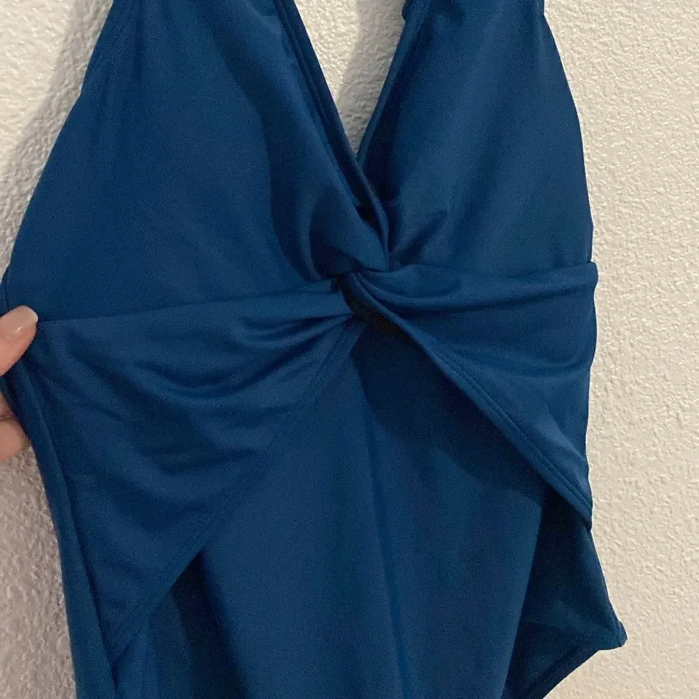 NWT- CUPSHE- deep blue halter twisted detail one piece- Size small